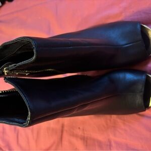 Steve Madden leather women’s peep toe